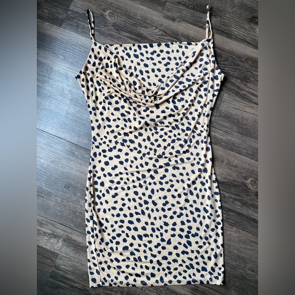 Forever 21 Women’s Sexy Dress Size S - Picture 6 of 6